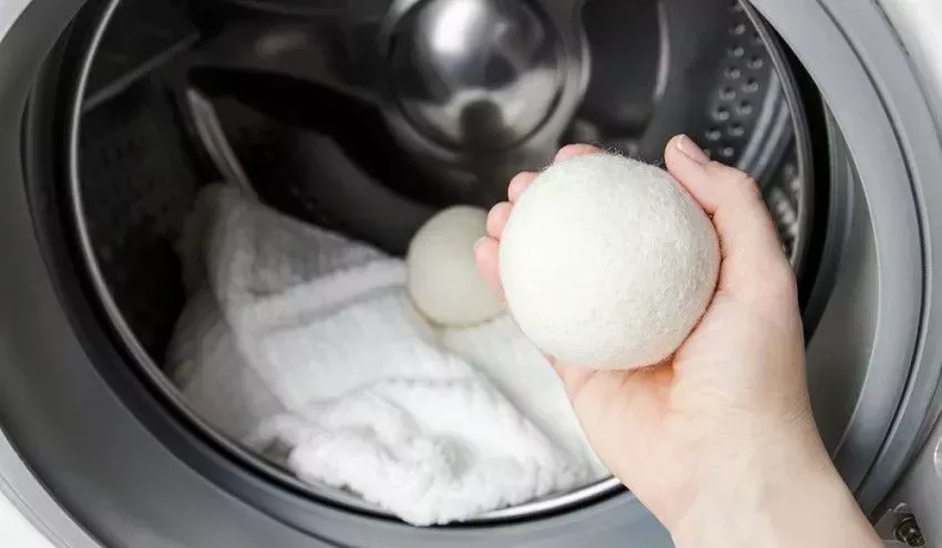Here's how to get rid of static clothing: 20 Tips