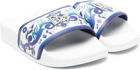 Dolce  Gabbana Kids baroque-print flat slides White