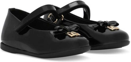 Dolce  Gabbana Kids DG-logo patent leather ballerina shoes Black