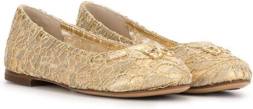Dolce  Gabbana Kids laminated lace ballerina shoes Gold