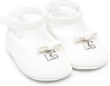 Dolce  Gabbana Kids logo-lettering bow-detailing ballerinas White