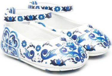 Dolce  Gabbana Kids Majolica-print leather ballerina-shoes Blue