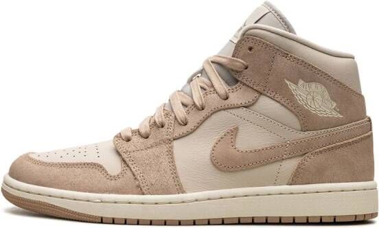 Jordan Air 1 Mid SE "Legend Light Brown" sneakers Neutrals