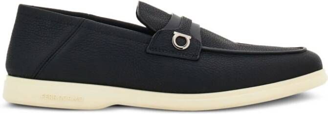 Ferragamo Gancini-plaque leather loafers Black