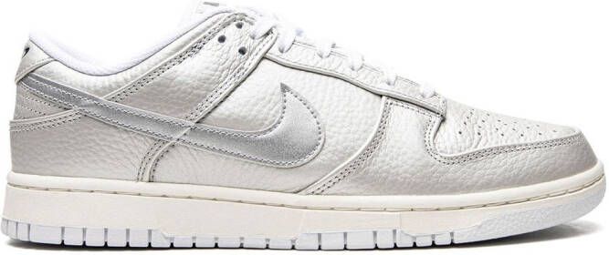 Nike Air Force 1 '07 LX "Dragon Fruit" sneakers White - Picture 6