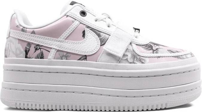 Nike Dunk Low Premium SB "Roller Derby" sneakers White