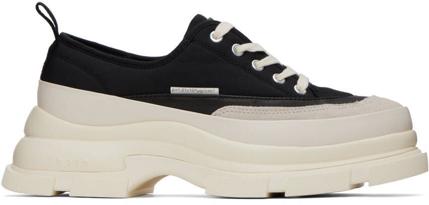Both Black  White Gao Boots - Picture 2