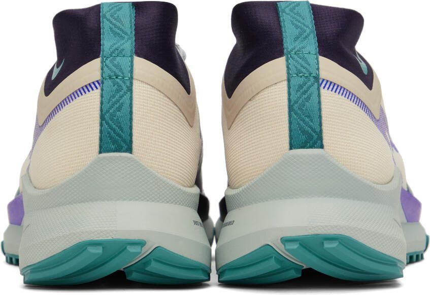 Nike Beige Pegasus Trail 4 GTX Sneakers