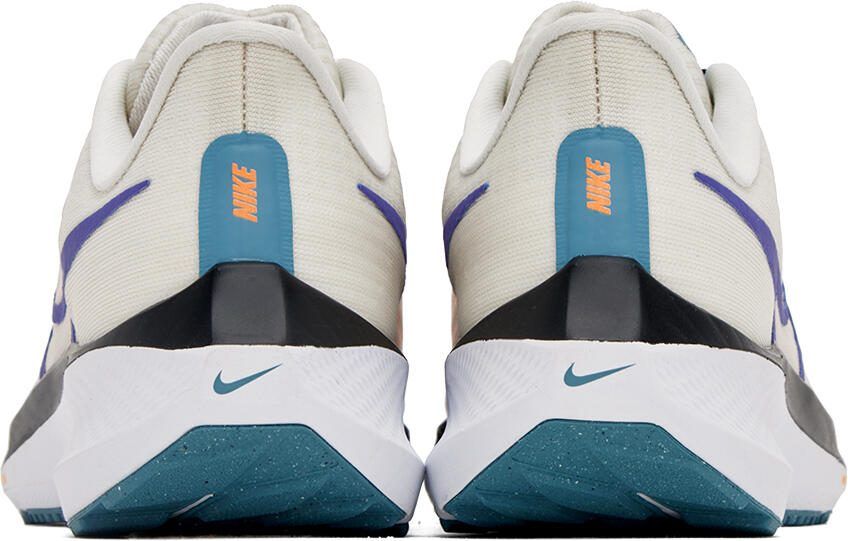 Nike White Air Zoom Pegasus 39 Sneakers