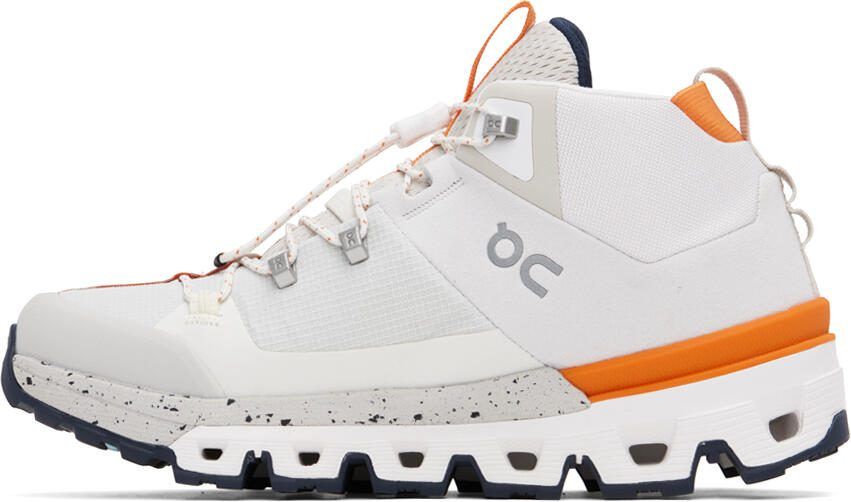 On Off-White Cloudtrax Boots - Picture 3