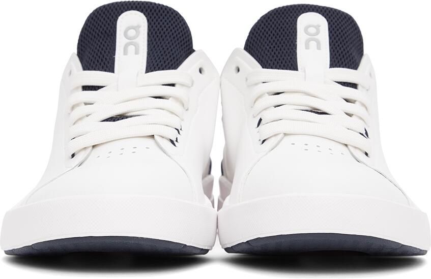 On White  Navy 'The Roger' Advantage Sneakers - Picture 3