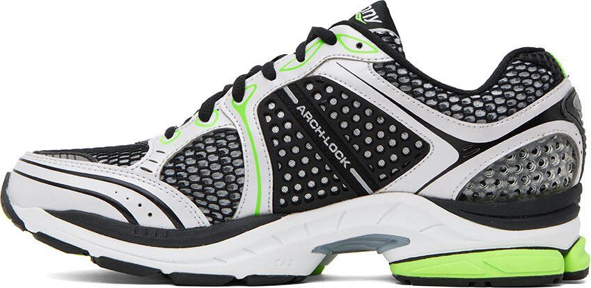 Saucony Black  Silver Progrid Triumph 4 Sneakers - Picture 3