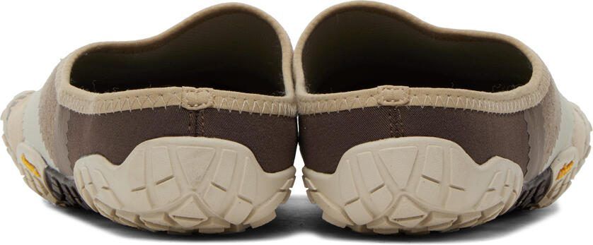 TAKAHIROMIYASHITA TheSoloist. Beige  Gray Suicoke Edition FiveFingers Sneakers