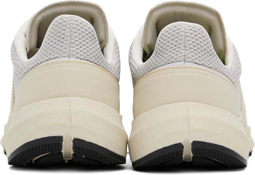 VEJA Off-White  Beige Marlin V-Knit Sneakers