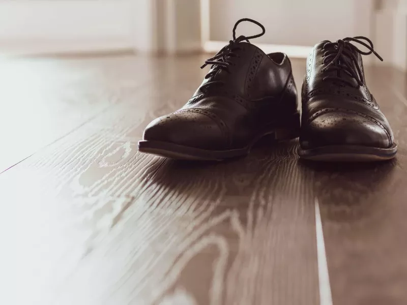 What to do if your shoes make a squeaky sound?