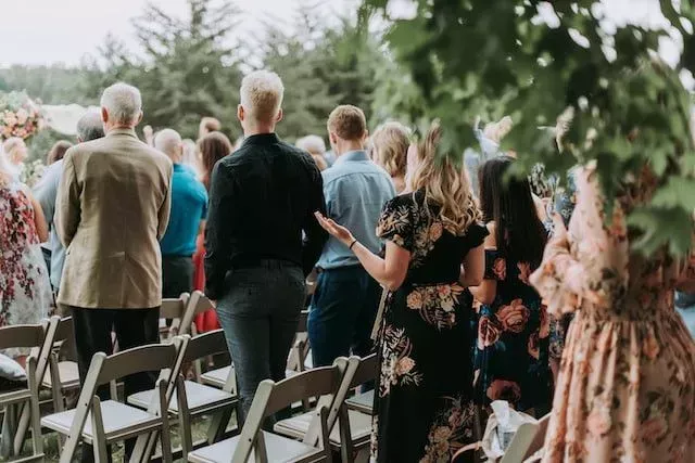 Women's outfits as a guest at a wedding