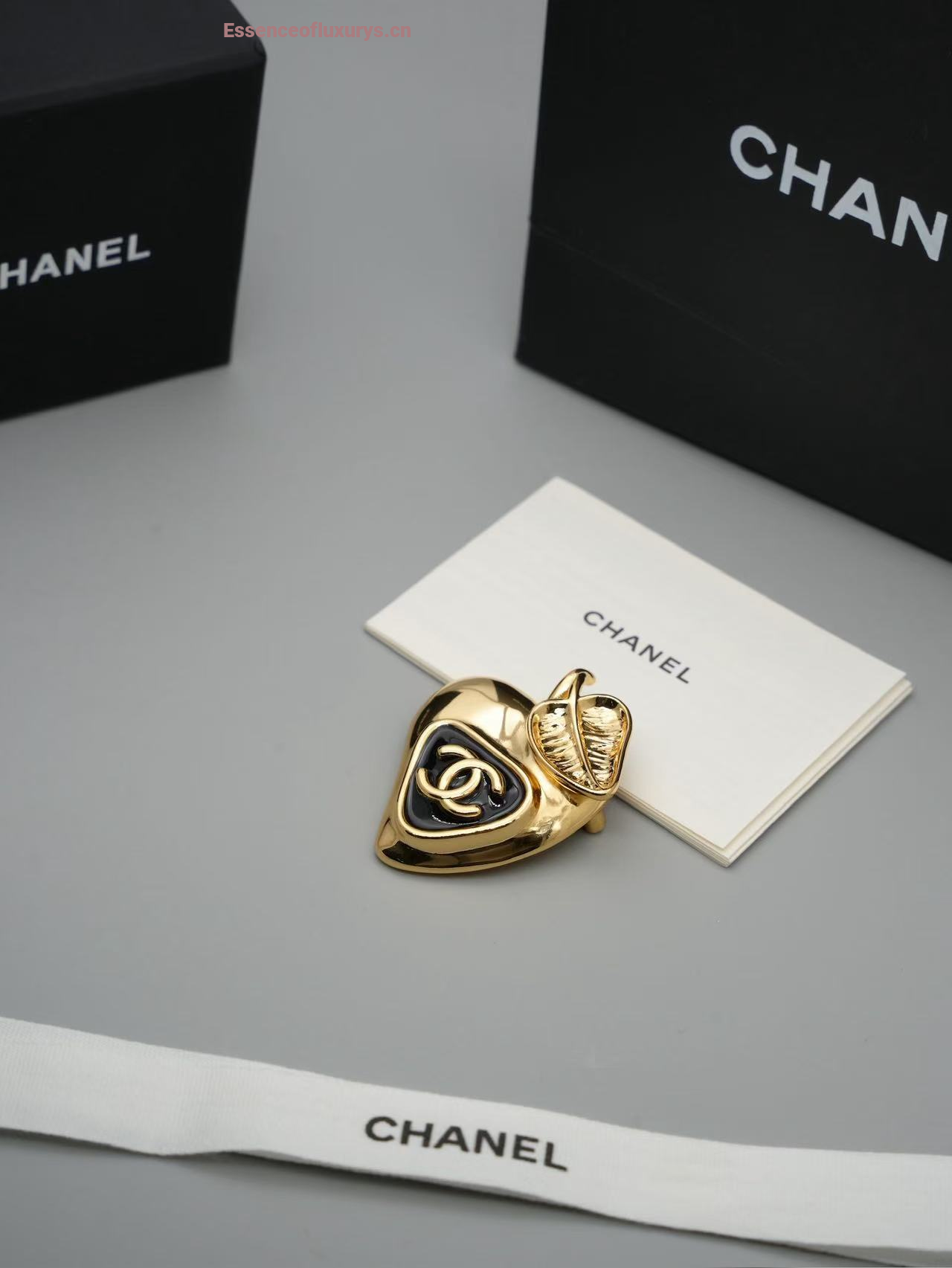 Chanel CC Heart Brooch Black Gold