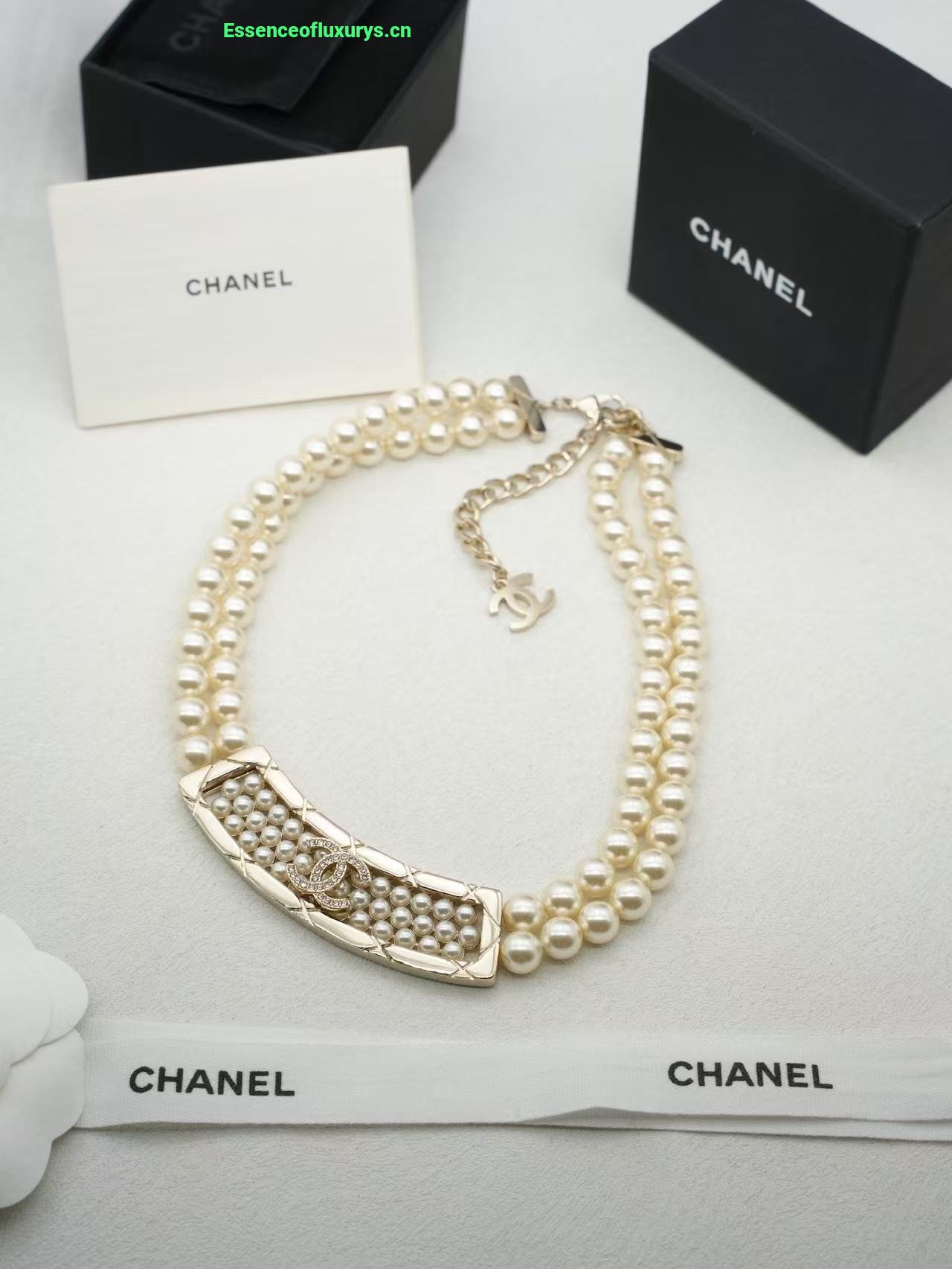 Chanel CC Logo Pearls Choker Necklaces