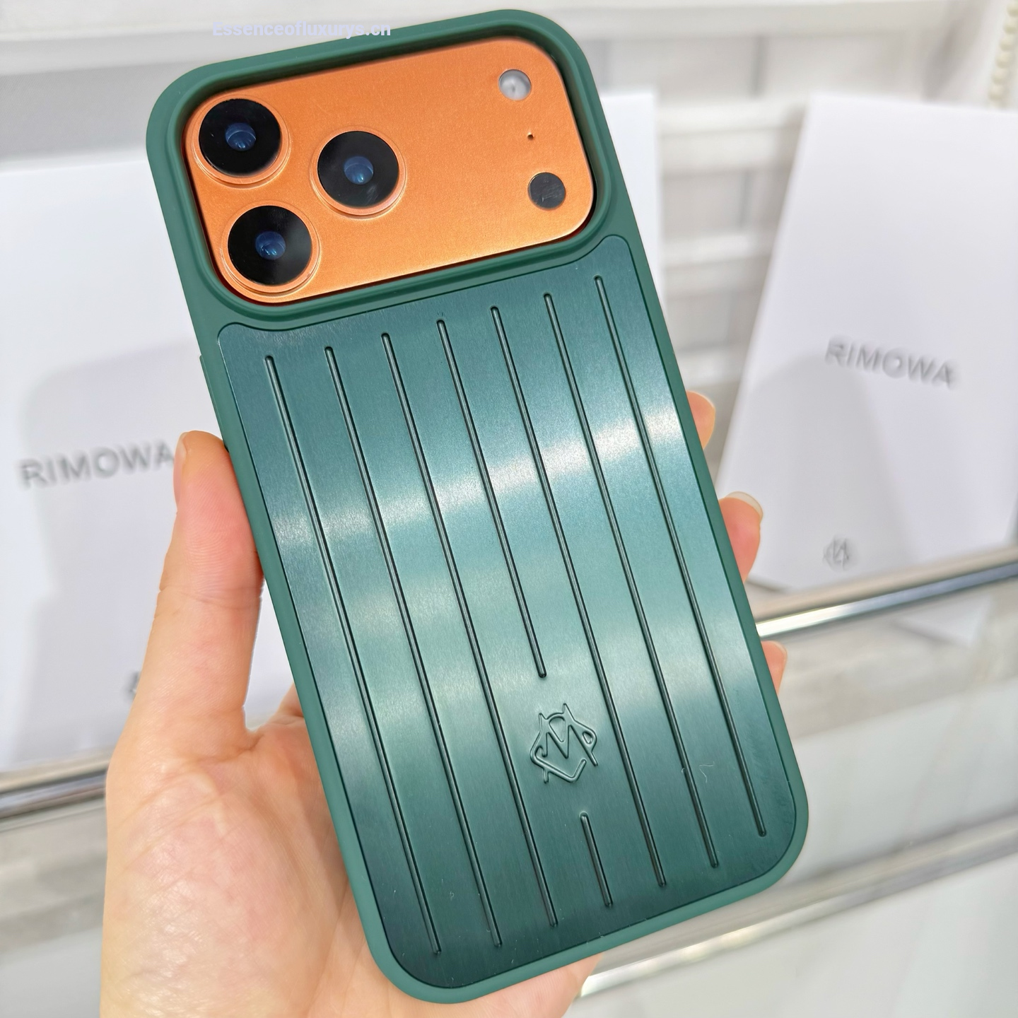 Rimowa Plastic iPhone 17 Case Green