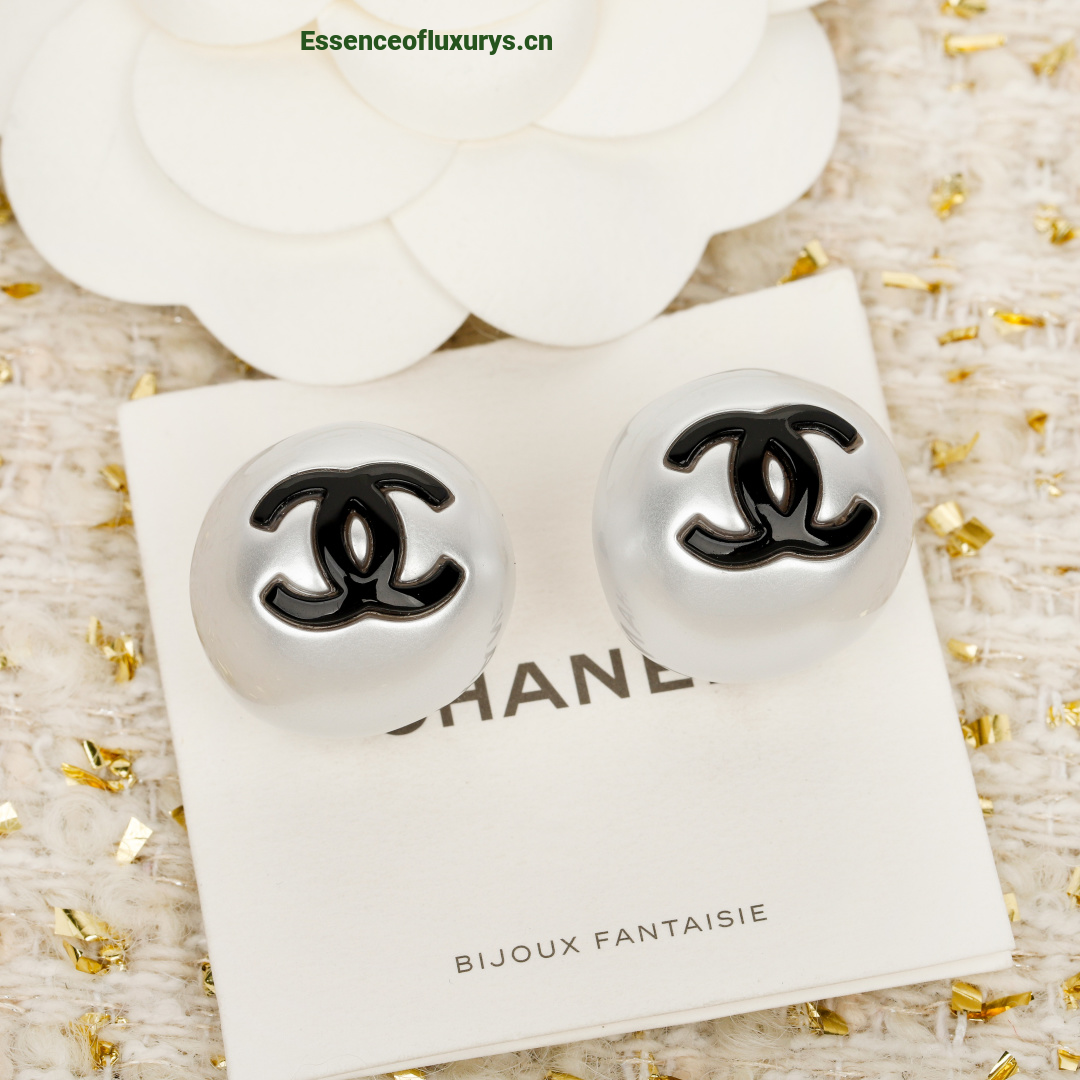 Chanel CC Logo Pearl Earrings